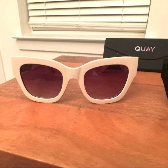 Quay BY THE WAY sunglasses NWOT’s Ivory - Picture 2 of 7